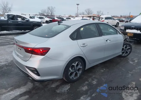 2019 Kia Forte Lxs z USA, uszkodzony, nr VIN 3KPF24ADXKE120489